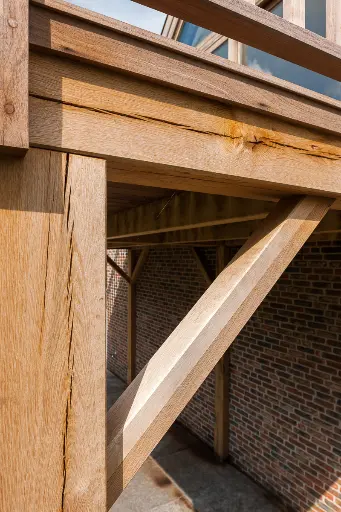 Buitentrap in Onbehandeld Hout