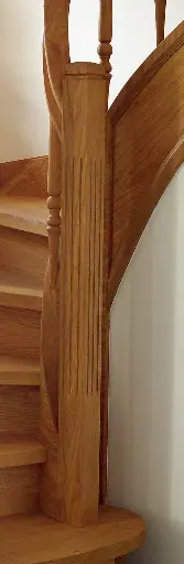 Klassieke Houten Kwartdraaitrap