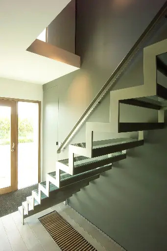 Gesloten Trap in Metaal en Glas