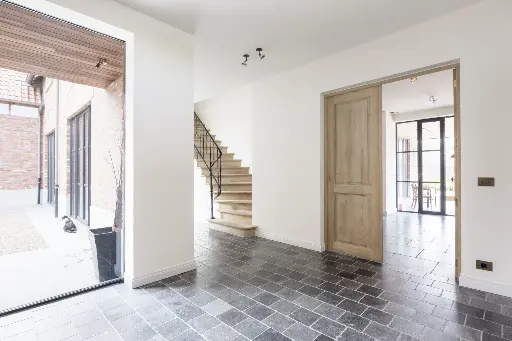 Houten Trap in Verbouwde Schuur