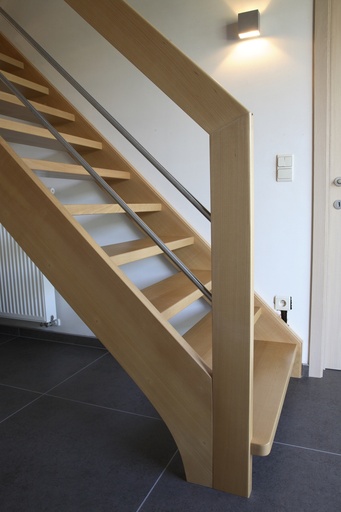 Straight Contemporary Staircase