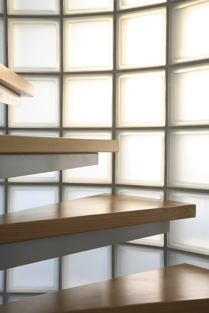 Spiltrap metaal met centrale spil