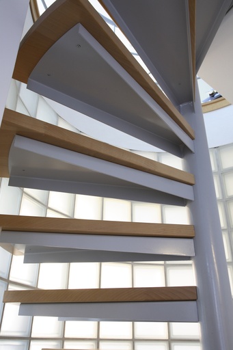 Metal Spiral Staircase with Central Spine