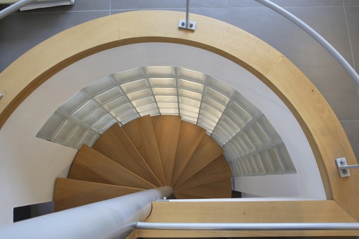 Metal Spiral Staircase with Central Spine