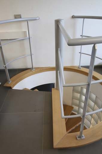 Metal Spiral Staircase with Central Spine