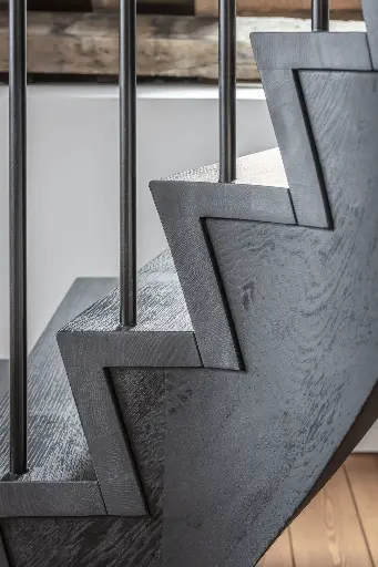 Z-trap met metalen balustrade