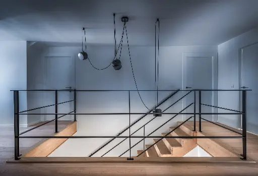 Moderne Trap met Minimalistisch Design