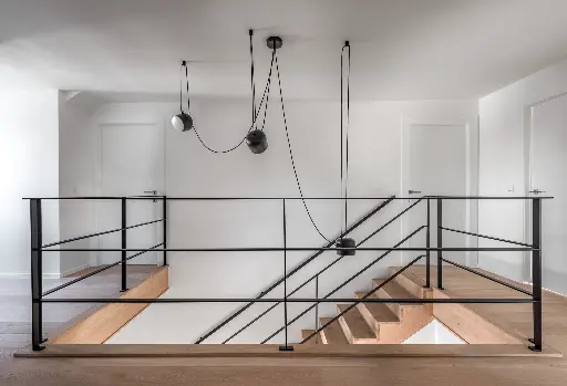 Moderne Trap met Minimalistisch Design