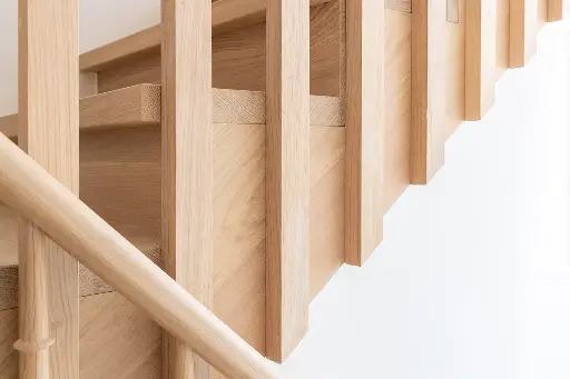 Eiken Trap met klassiek balustrade