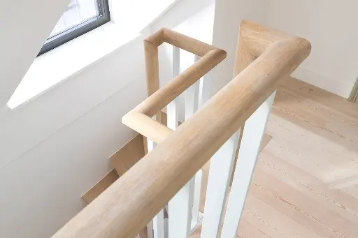 Uitbeklede Betontrap met Z-Treden