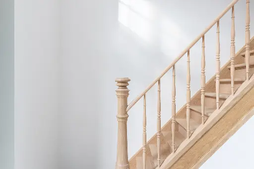 Klassieke Eiken Trap met Balustrade