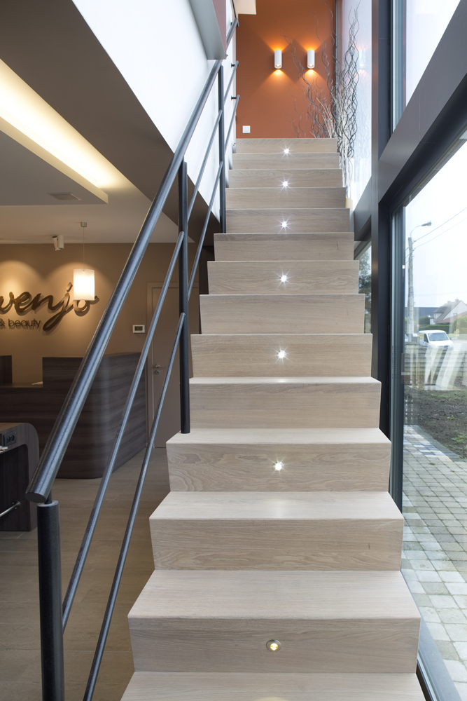 Oak Z-stairs with centrally placed stair beam