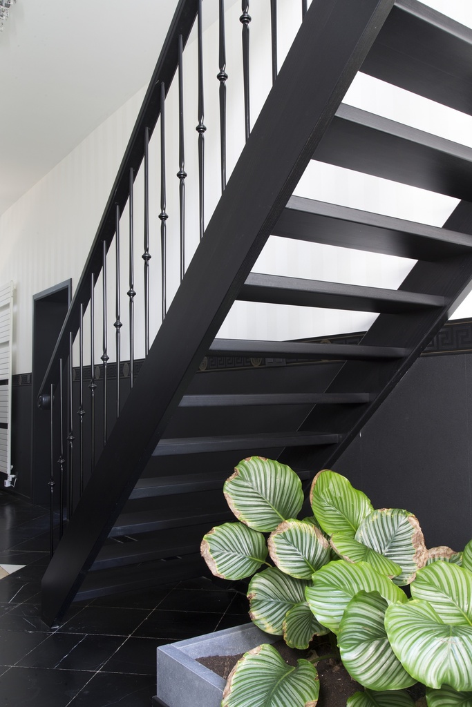 Rechte open trap met bordes (Montenaken) (82) Klassiek