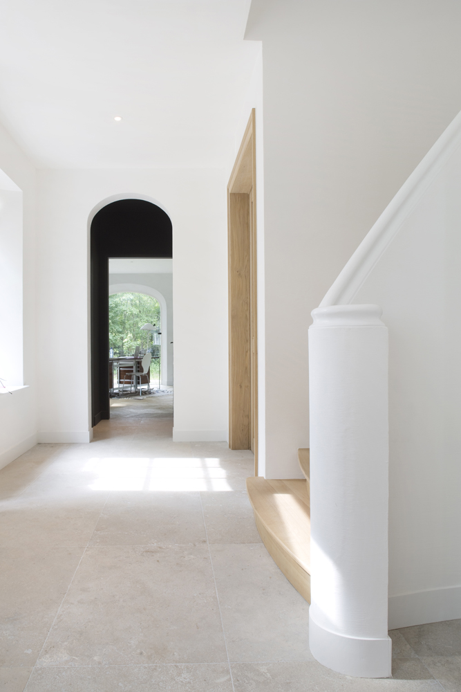 Oak classic staircase