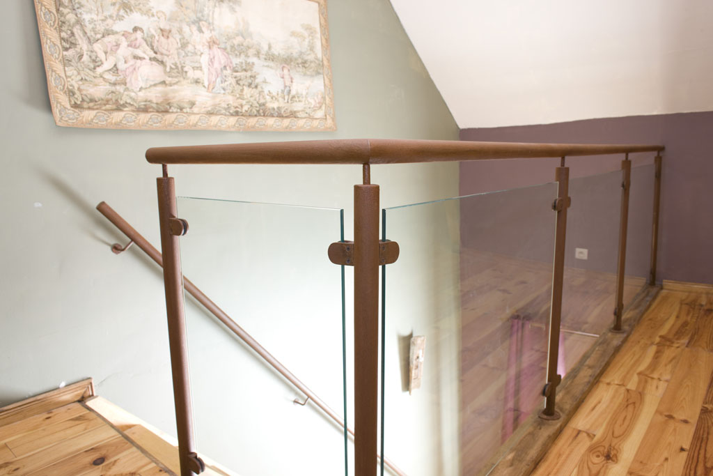 Escalier ouvert standard en pin