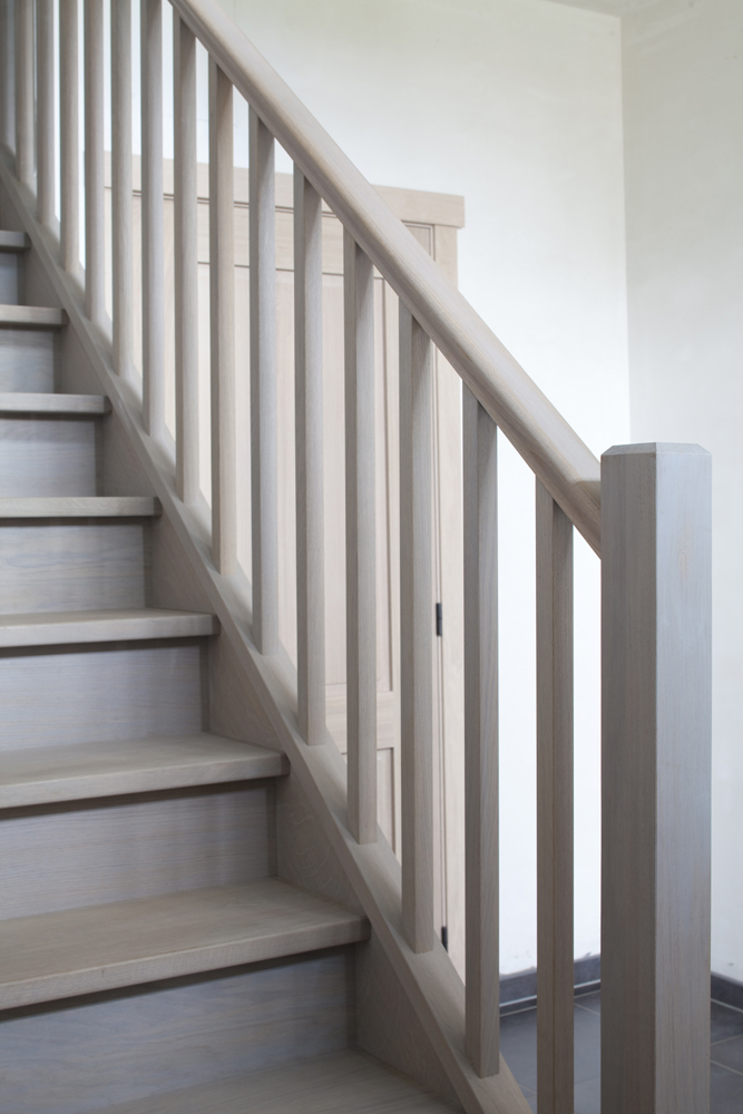 Rechte gesloten trap in beuk (64)