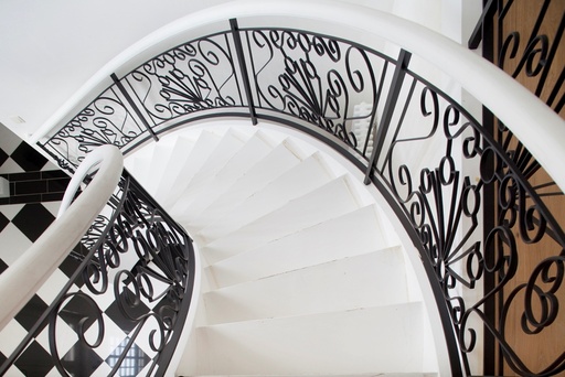 Trap met sierbalustrade