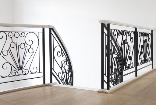 Trap met sierbalustrade