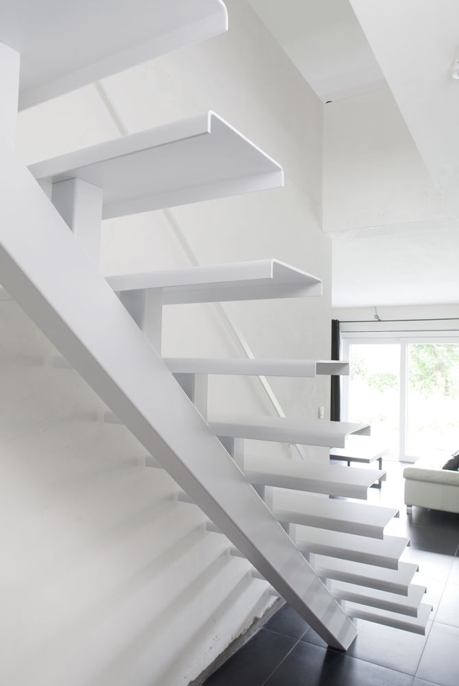 Rechte trap volledig in metaal (69)