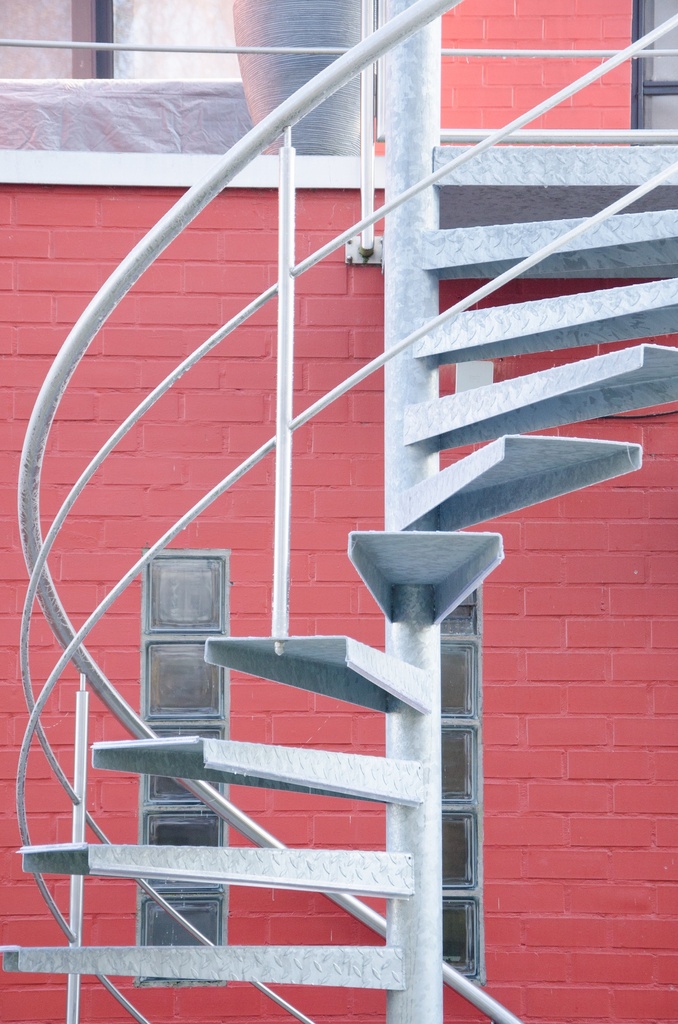 Escalier extérieur en colimaçon