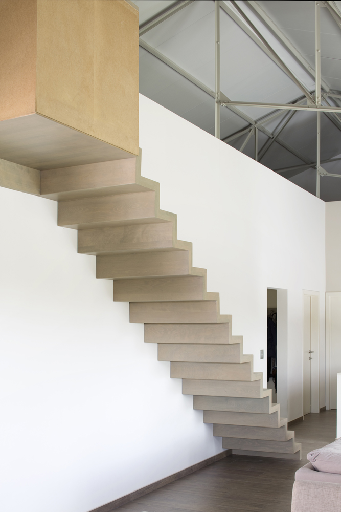 Zelfdragende bloktrap met eindbordes’ (109)