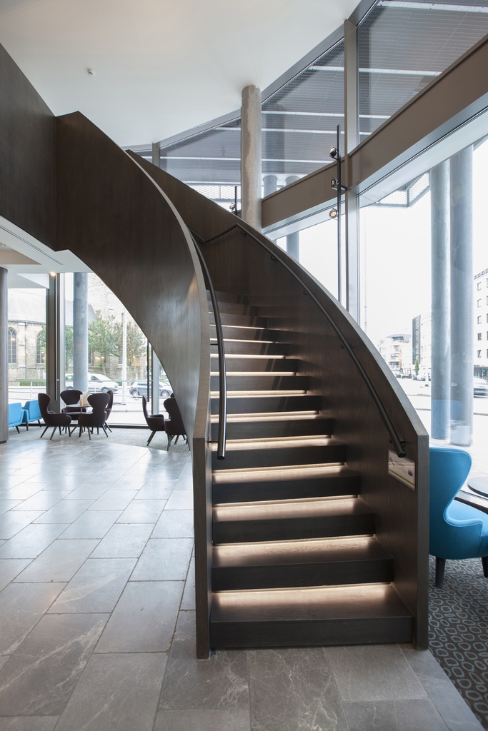 Wenteltrap in eik | Mercure Blankenberge