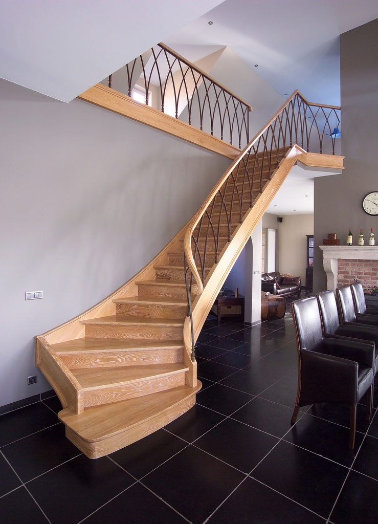 Klassieke trap in eik met geroeste balustrade (159)