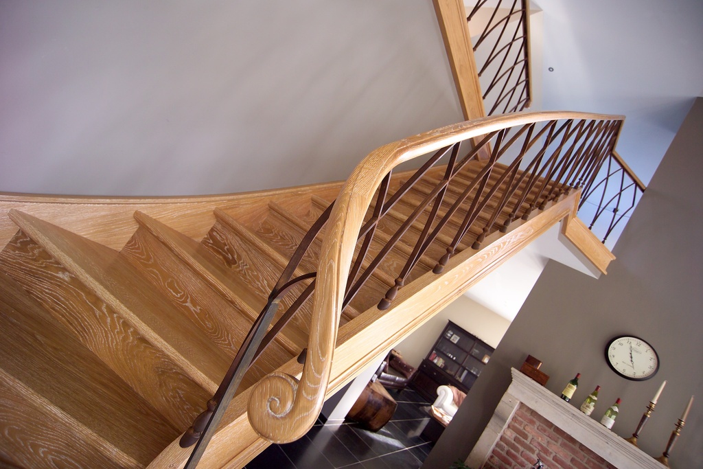 Klassieke trap in eik met geroeste balustrade (159)