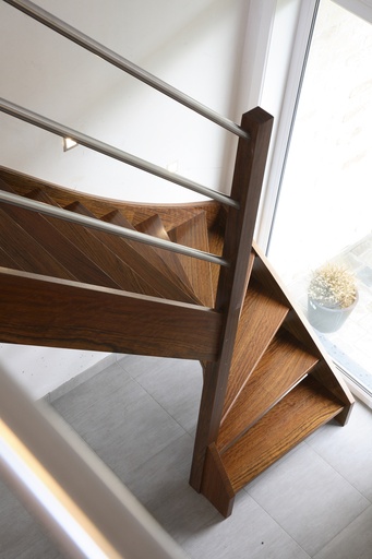 Open, Houten Trap met Inox Balustrade