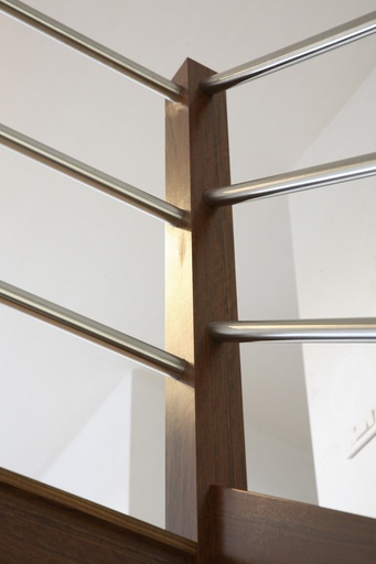 Open, Houten Trap met Inox Balustrade