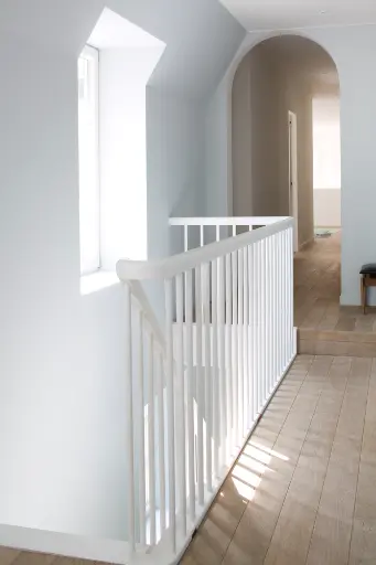 Witte Trap met Schoenkast Onder