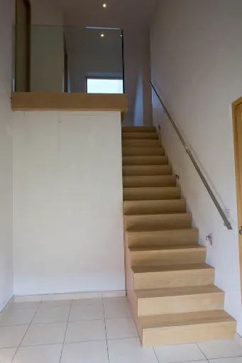 Rechte houten z-trap (3011)