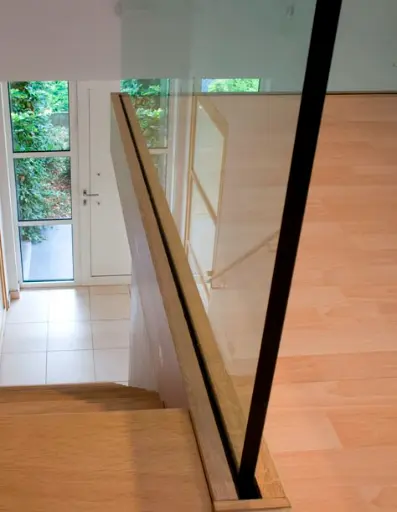 Rechte houten z-trap (3011)