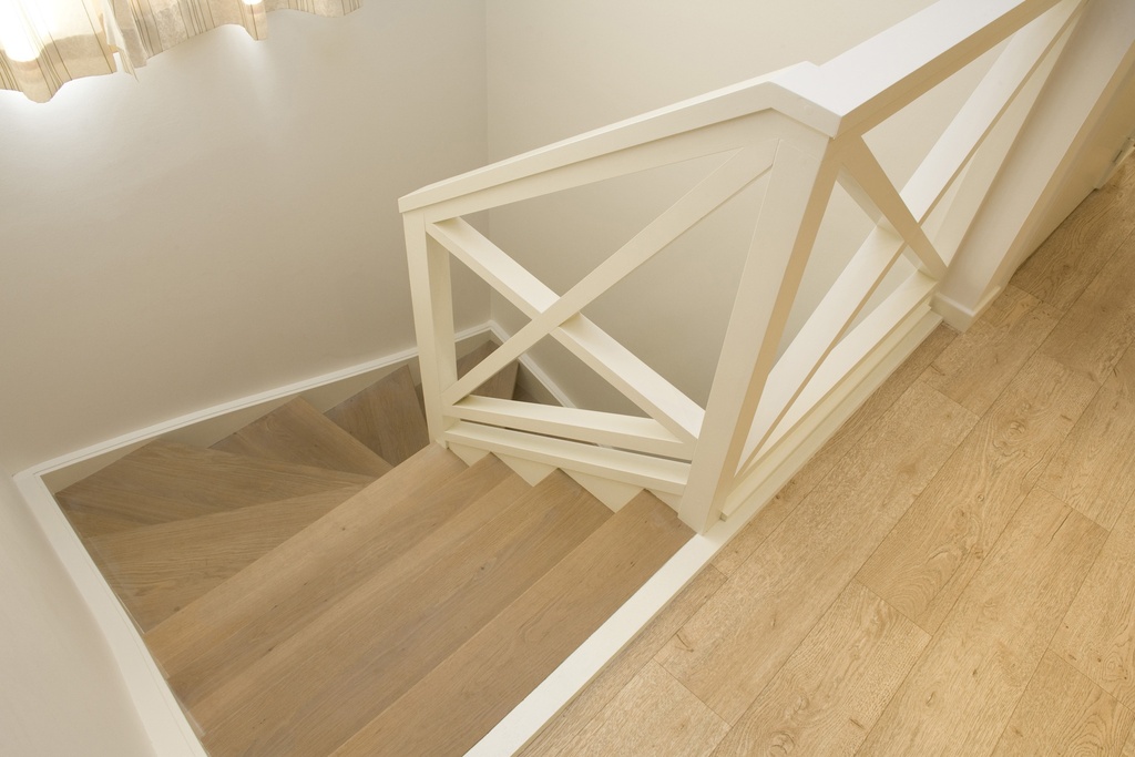 Cottage/Country/Oak staircase