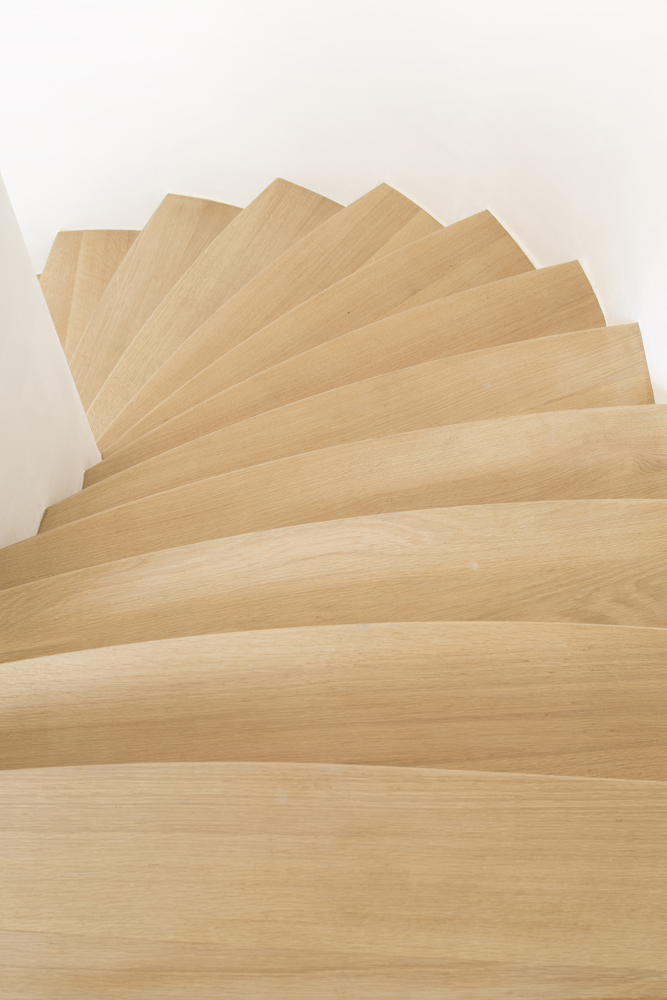 [1005] Oak classic staircase