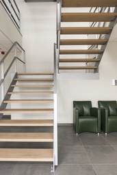 Escalier droit avec paliers -  Metal Design