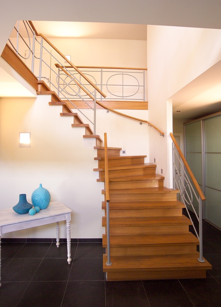 Escalier à limons découpés