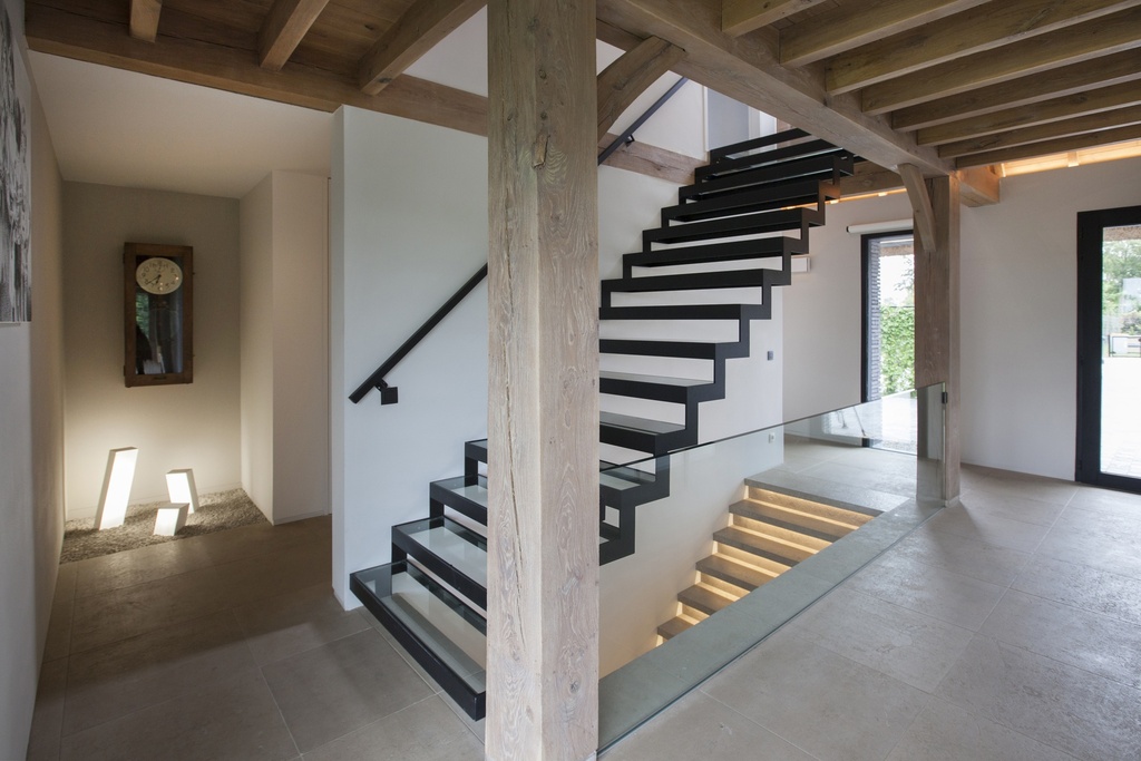 Escalier métallique droit | ancienne ferme