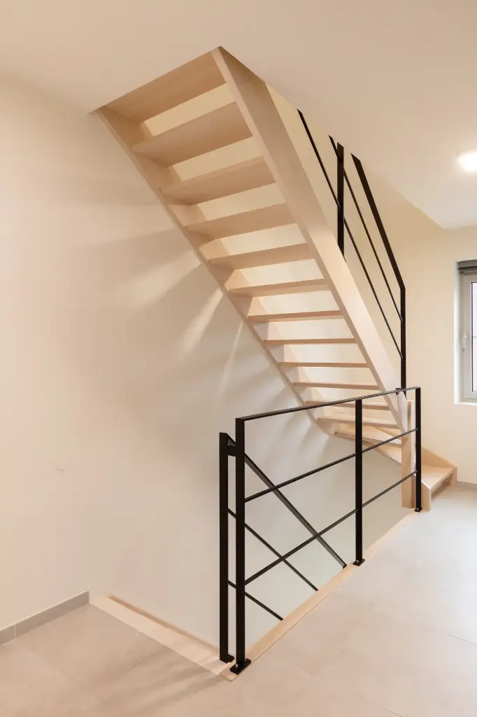 Moderne Trap in Beukenhout