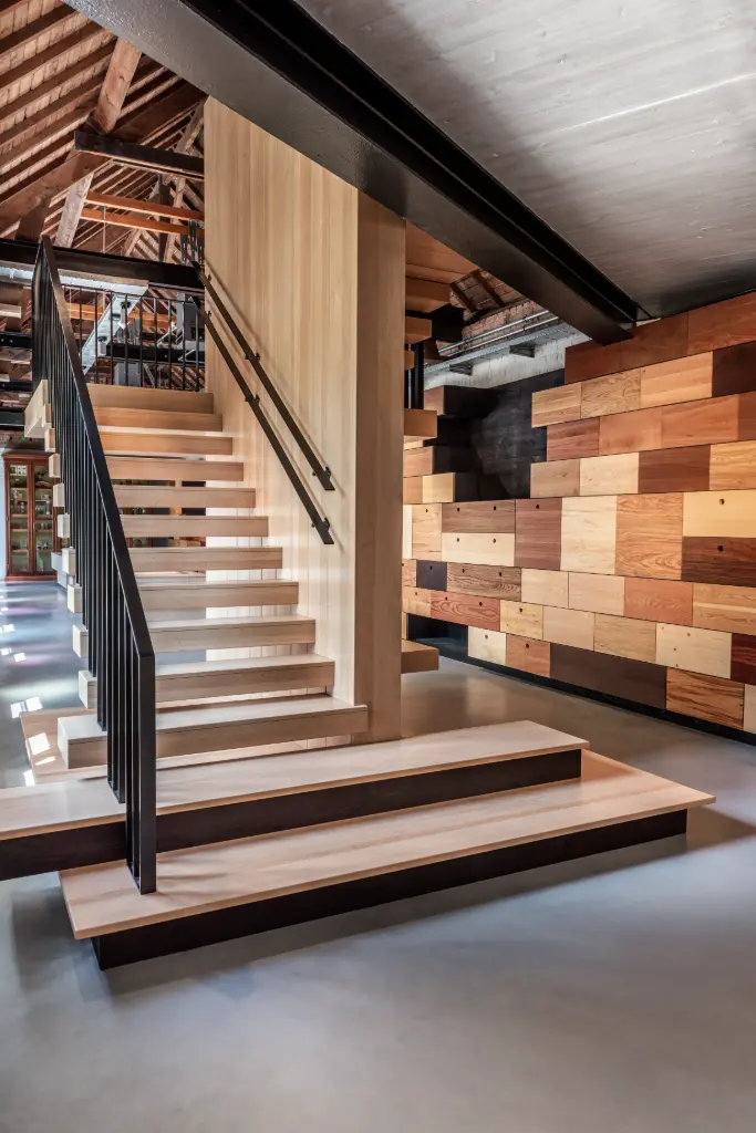 Open houten trap (3087)