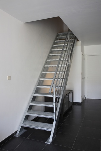 [1025] Industrial Metal Staircase
