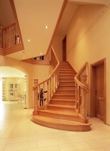 [1008] Escalier courbe à départ évasé