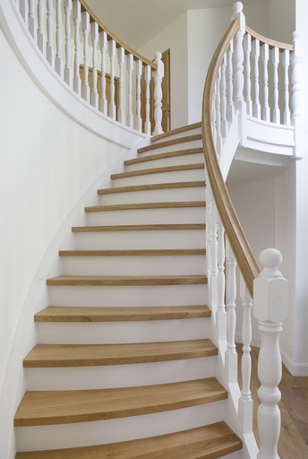 [2034] Escalier courbe en chêne