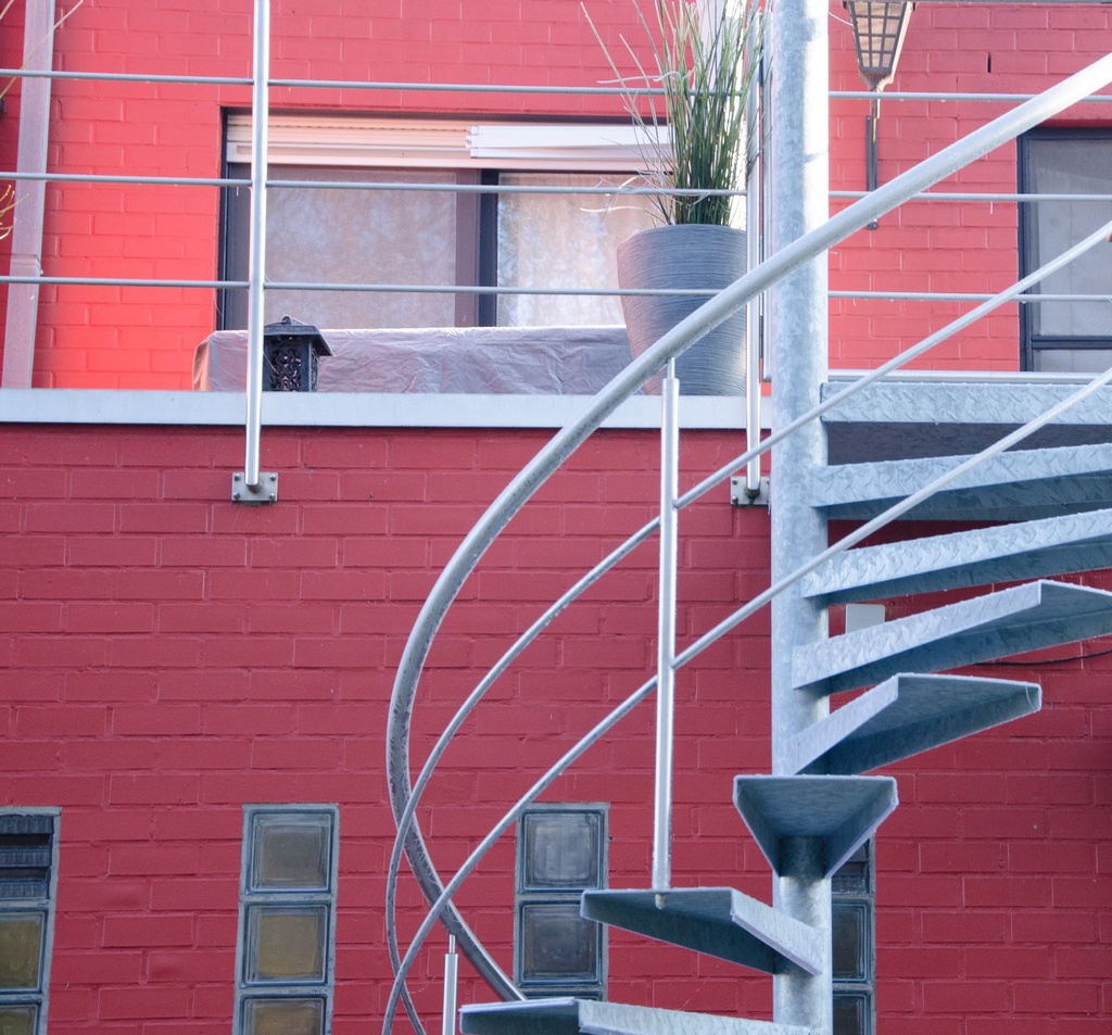 Escalier extérieur en colimaçon