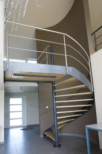 Kwartdraai open trap (3022)