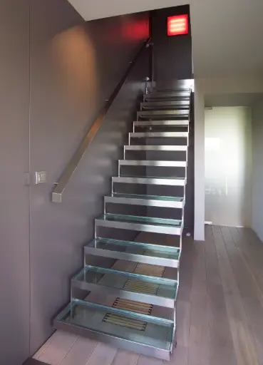 Gesloten Trap in Metaal en Glas